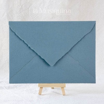 Sobre artesanal azul océano – Elegancia para tus invitaciones Sobre artesanal azul océano – Elegancia para tus invitaciones